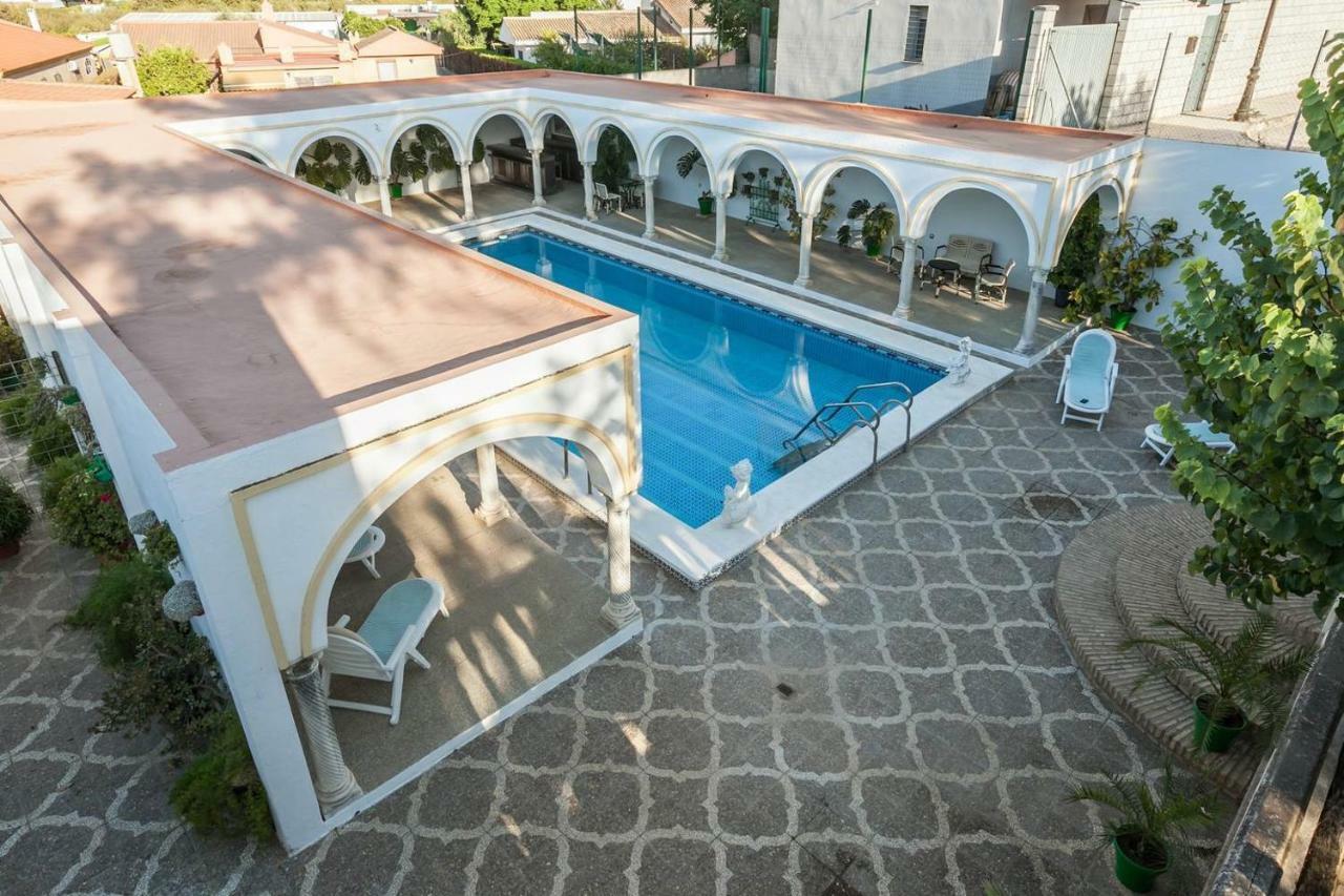Villa Del Manzano Villanueva del Ariscal Exterior photo
